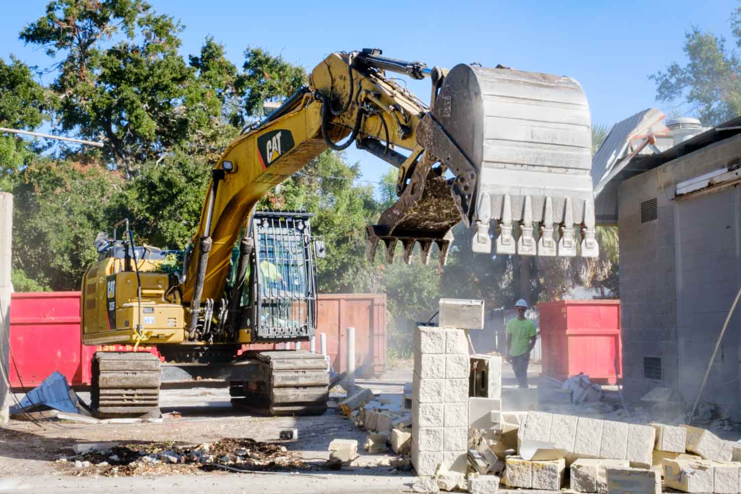Car Wash Crushing AAA Service Company